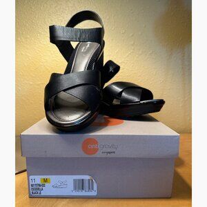 NEW!!  Easy Spirit Anti Gravity Leather Sandal